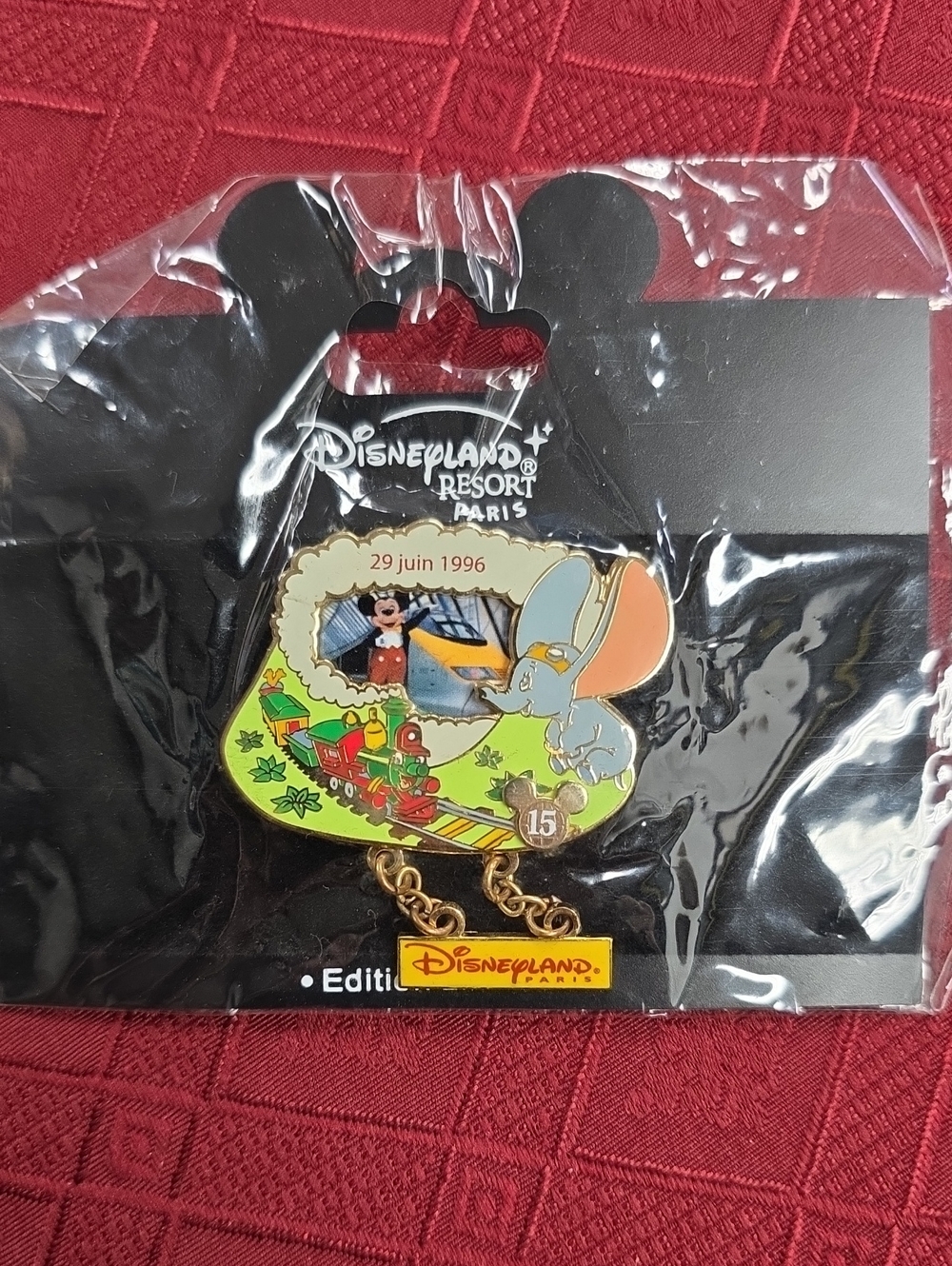 Disney Dumbo 15th Anniversary Kids Pin - Blue, Pink, Yellow, Green, Gold